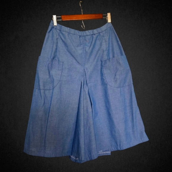 Vintage handmade wide leg high-waisted shorts - Picture 1 of 7
